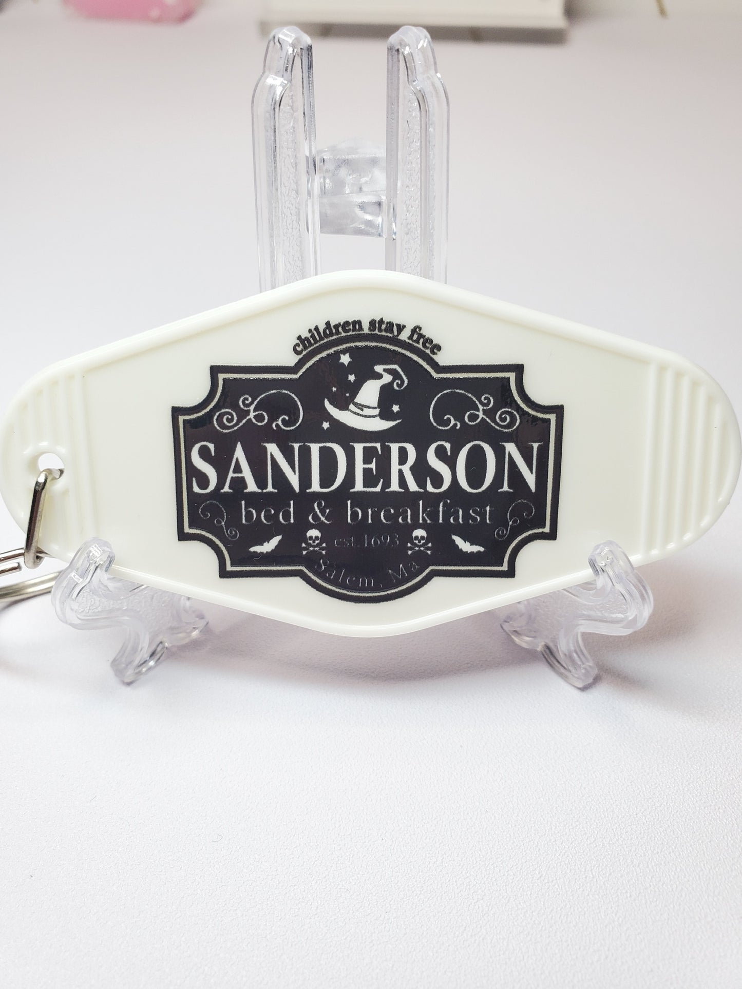 Hocus Pocus Sanderson Bed & Breakfast Motel Keychain