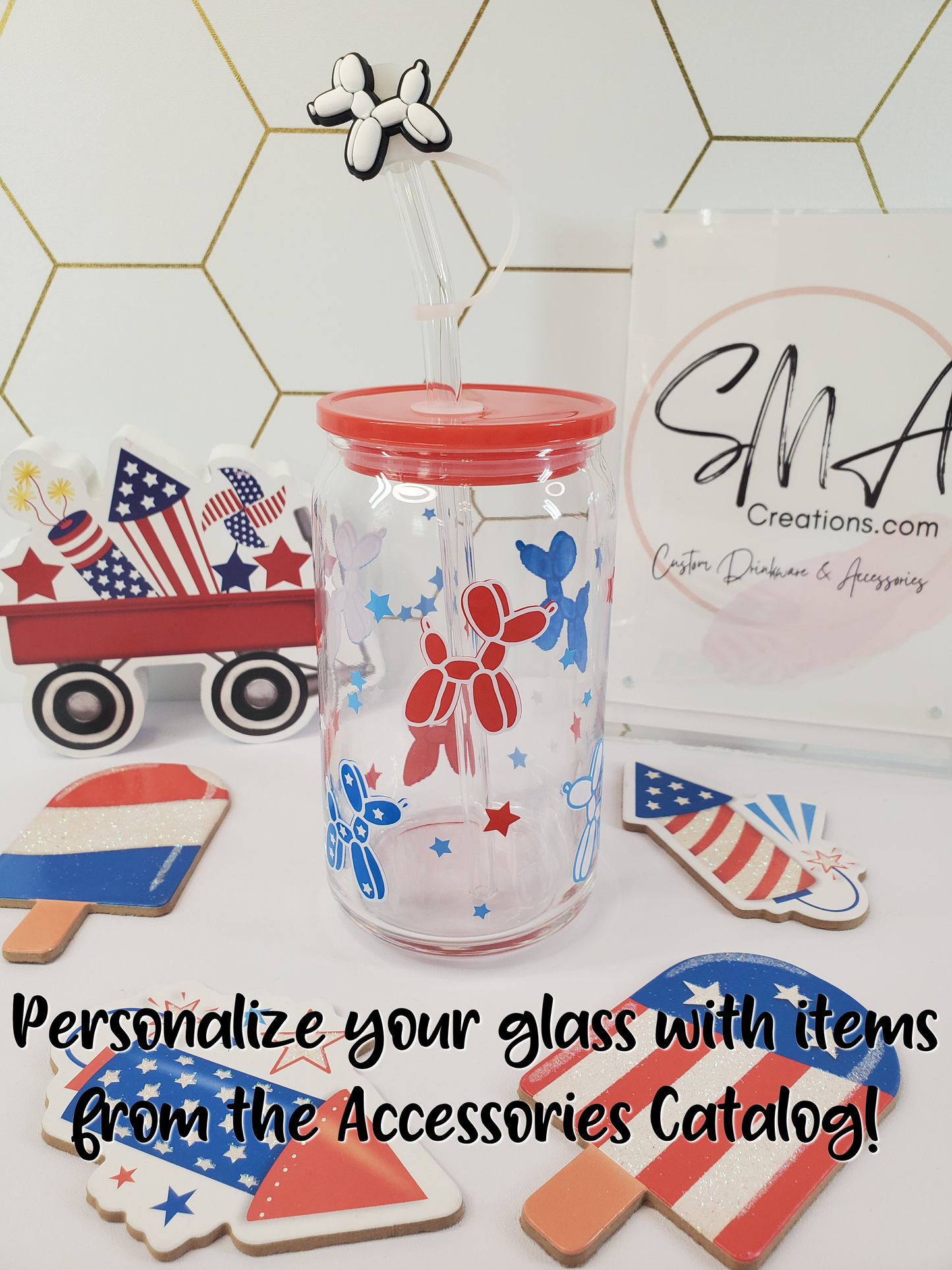 16oz Patriotic Balloon Dogs Glass Can with Bamboo Lid & Straw